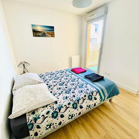 Appartement Avec Place De Parking Et Piscine Villefranche-sur-Saône Eksteriør billede